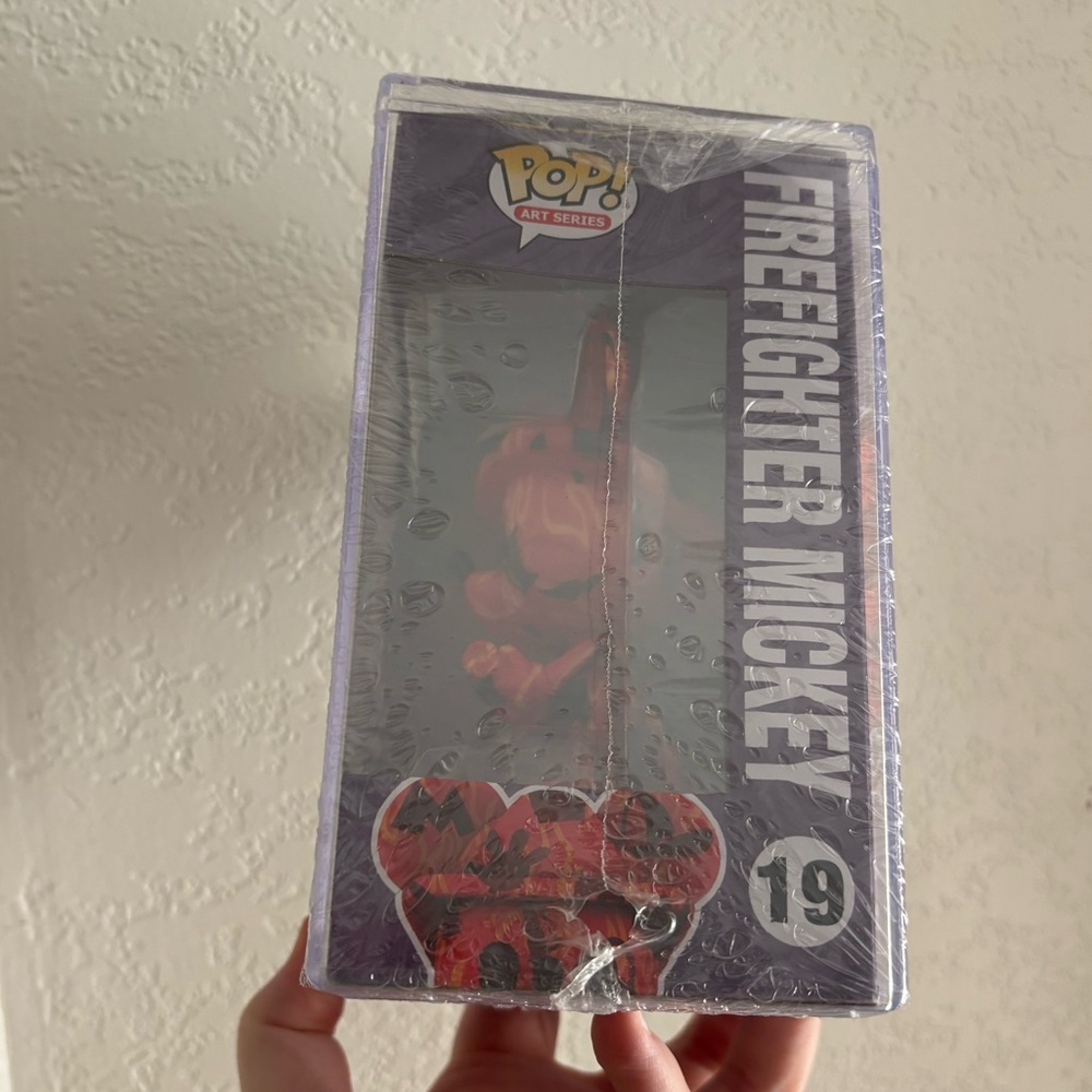Funko Firefighter Mickey #19 Vinyl Figure Art series BN - Picture 6 of 7